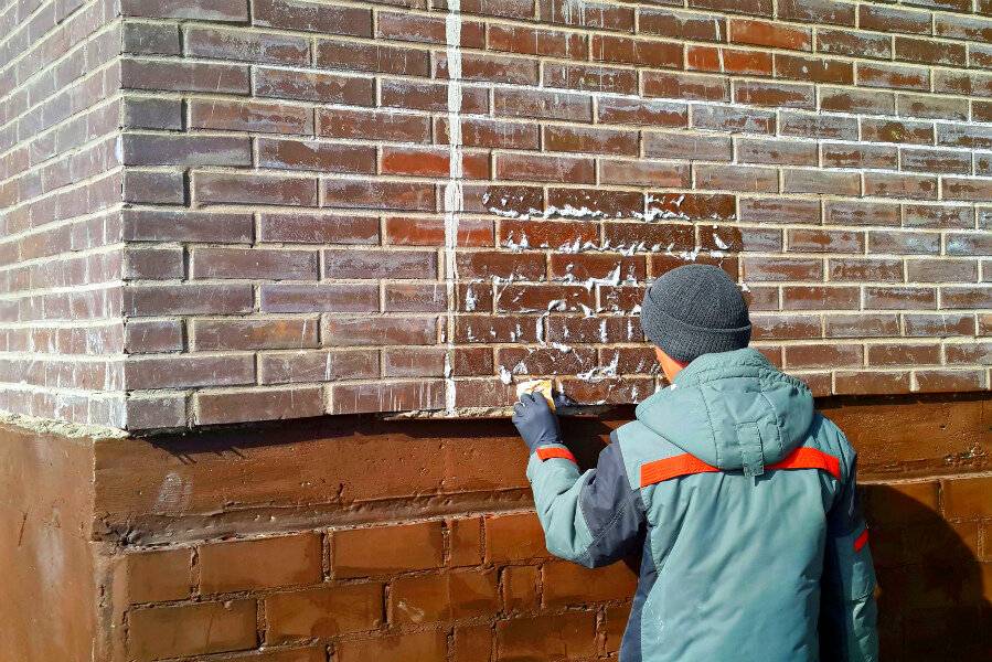 Отчего на бетоне и на кирпичной кладке появляются так называемые «высолы»?
