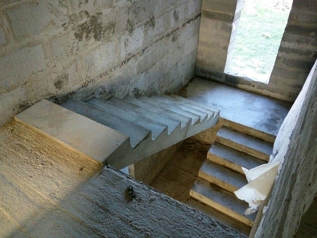 Бетонная лестница своими руками: фото, видео инструкция