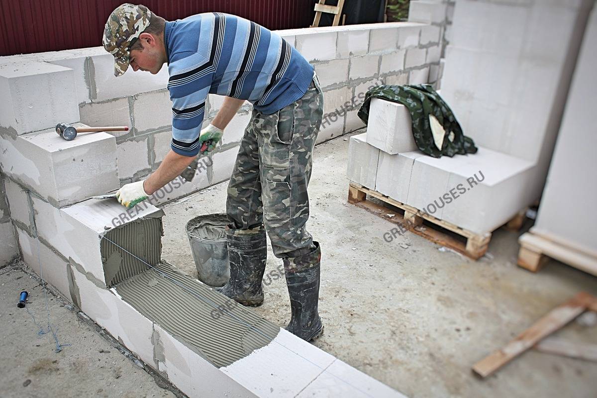 Кладка газобетонных блоков: пошаговая инструкция выполнения работ своими руками