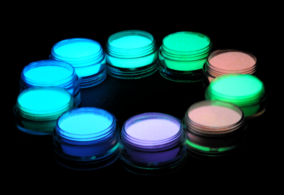 Флуоресцентная краска и её применение, особенности нанесения и изготовления