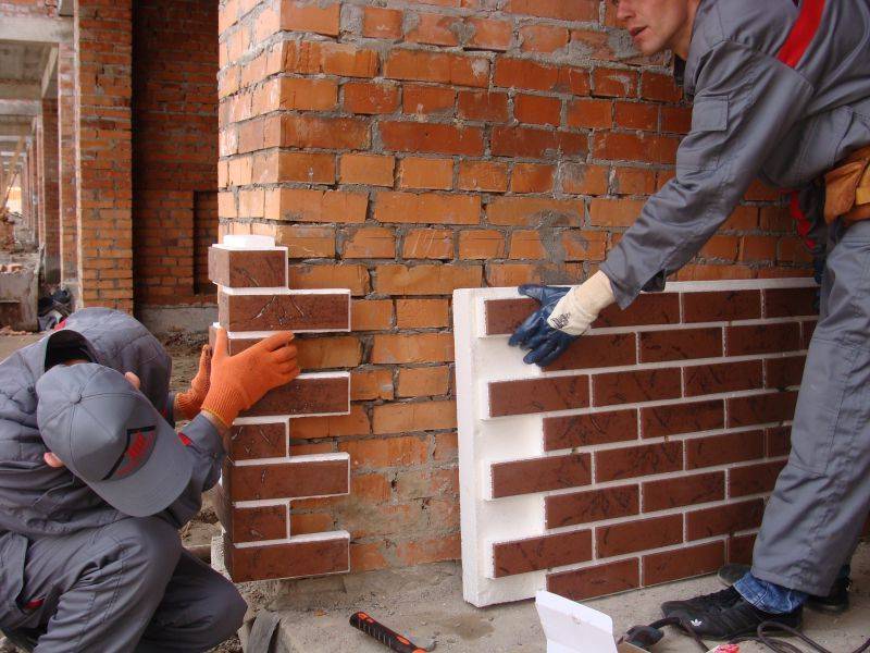 Сайдинг под кирпич металлический для фасада и цоколя