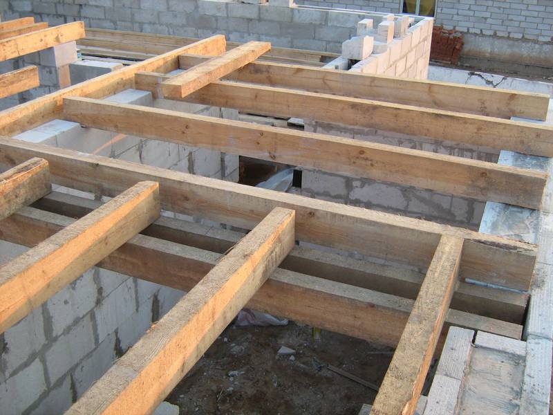 Технология обустройства деревянных перекрытий в домах из газобетона