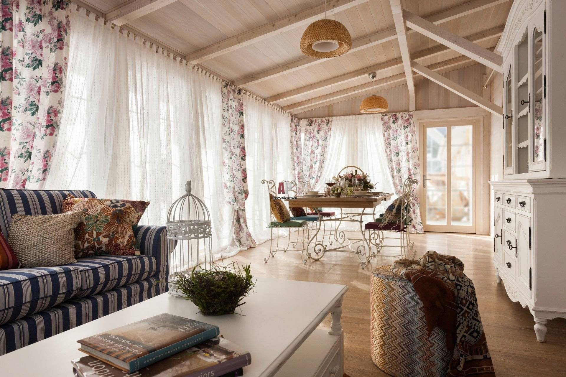 шторы в гостиную в стиле прованс в загородном доме