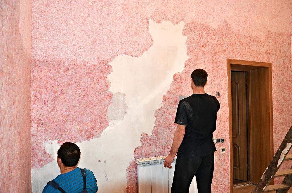 Сколько сохнут обои: флизелиновые, виниловые на бумажной основе, жидкие, когда можно открывать окна после поклейки