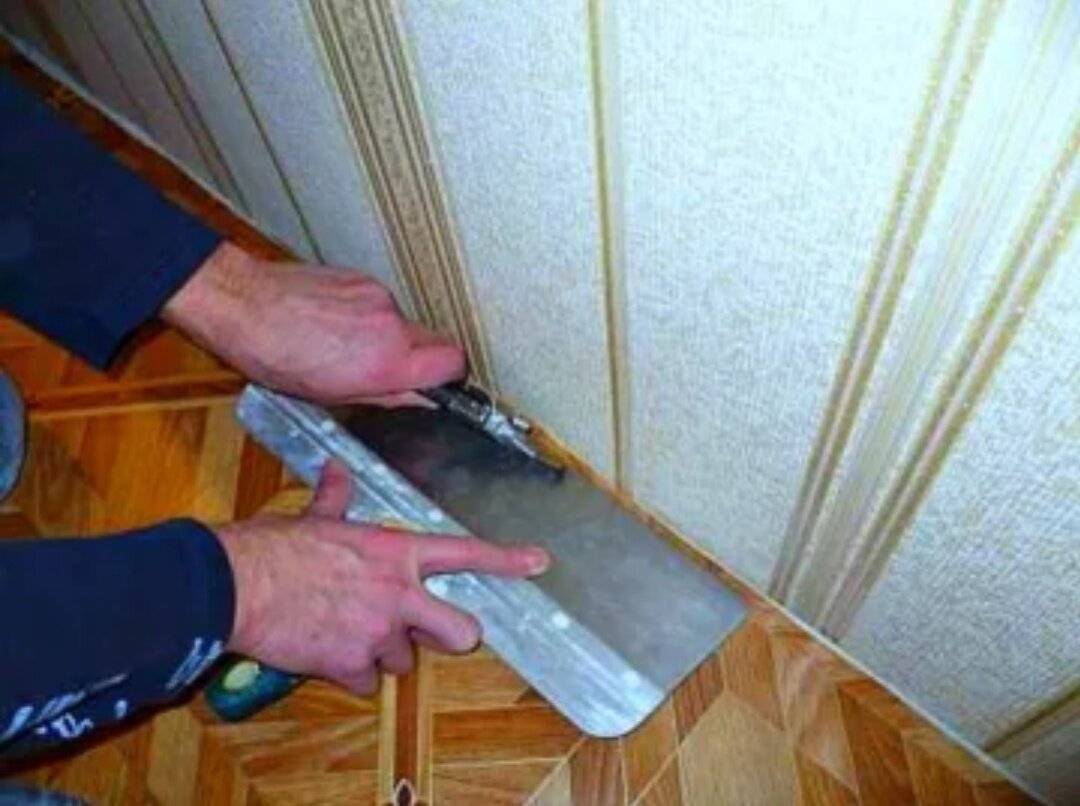 Как разрезать рулон линолеума пополам