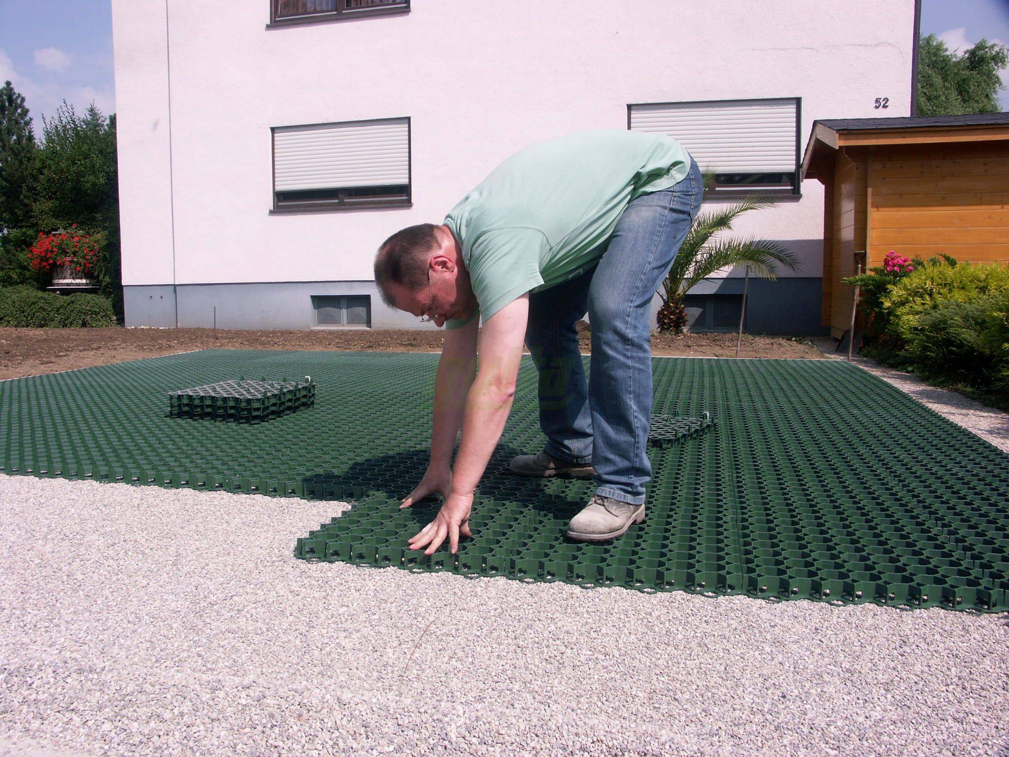 Пластиковая плитка для дорожек на даче (41 фото) — экономичное и мобильное покрытие