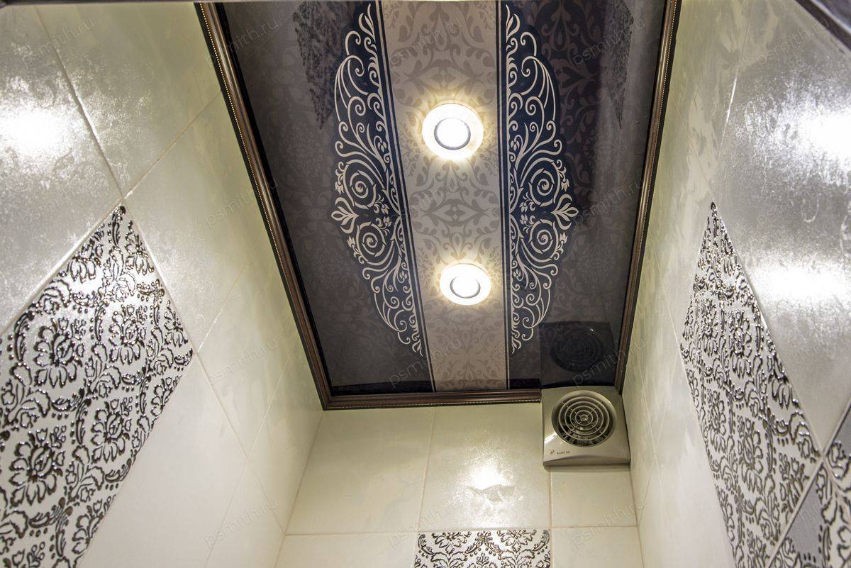 Натяжной потолок в туалете квартиры – дизайн, цвета