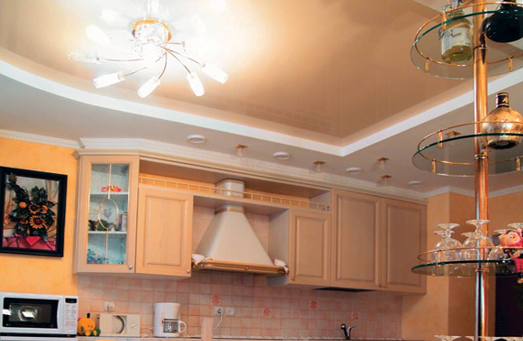 Потолок из гипсокартона на кухне: преимущества и недостатки гипсокартона. лучшие идеи дизайна потолка на кухне с фото-обзорами