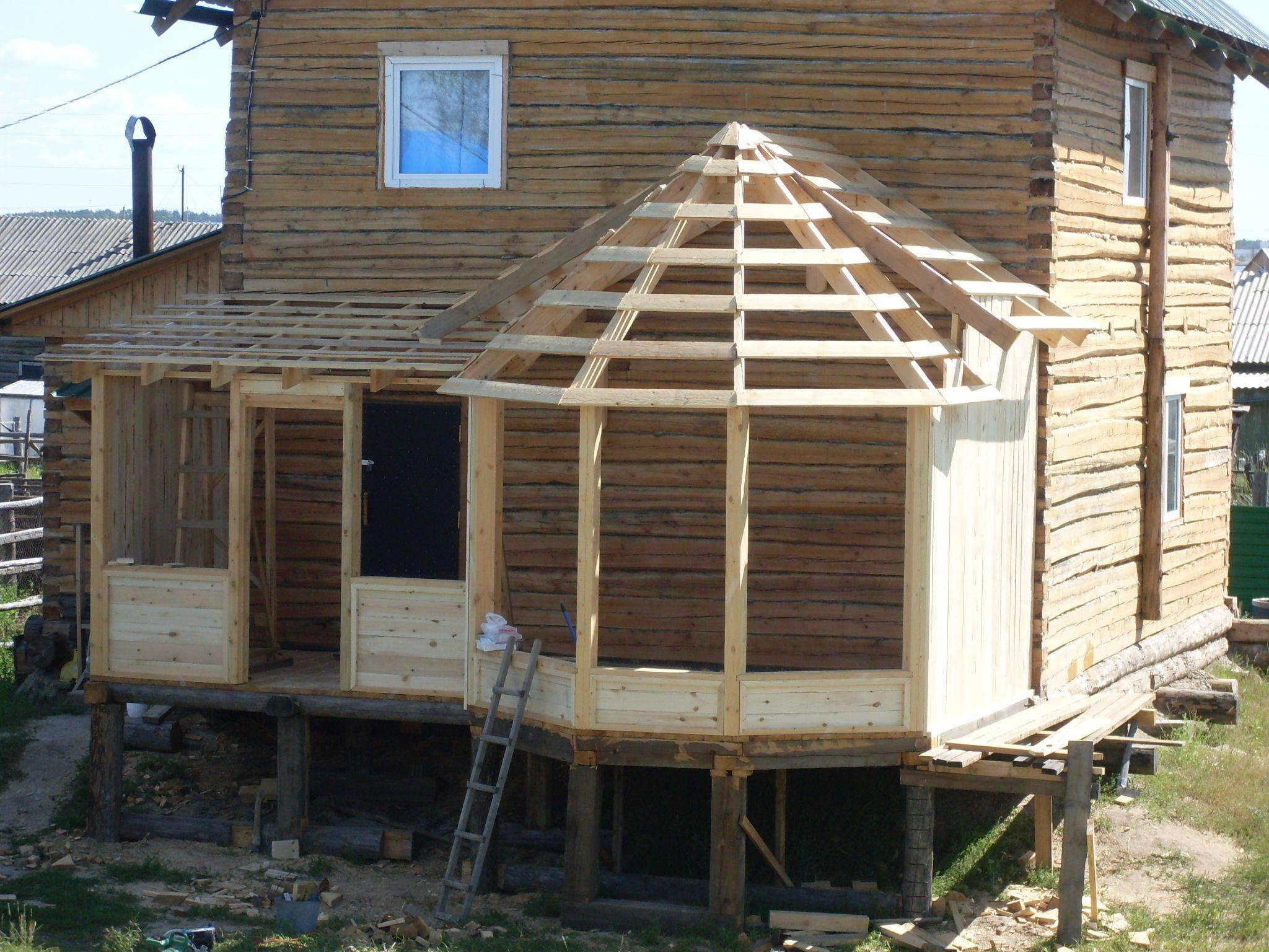 Как построить веранду к дому из дерева с фото