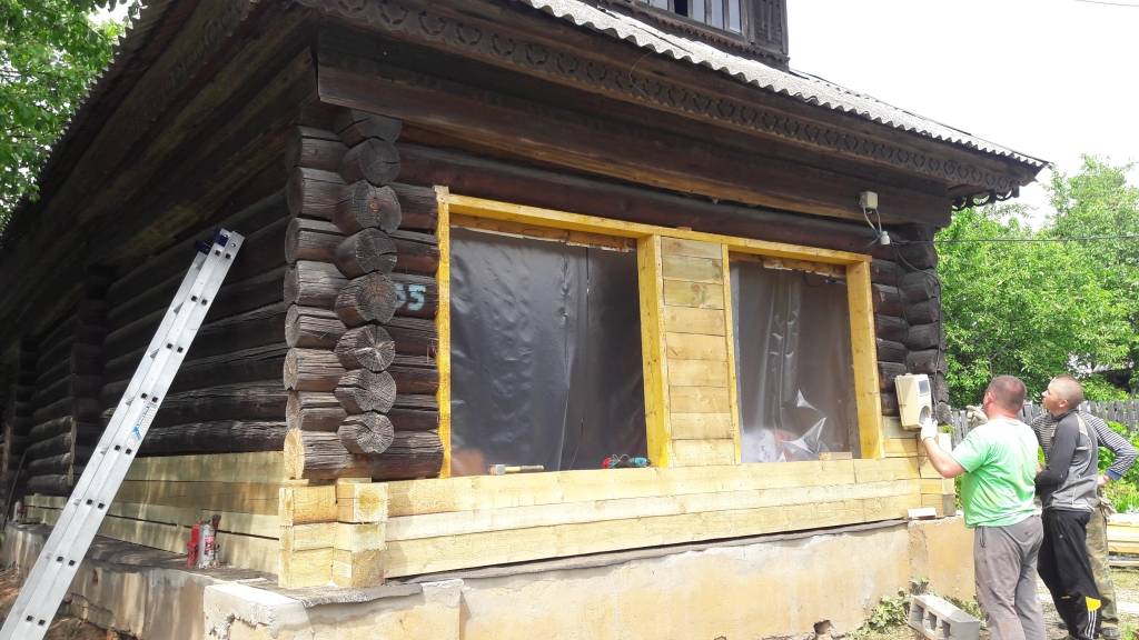 Как обновить старый деревянный дом – история одной семьи: обзор +видео