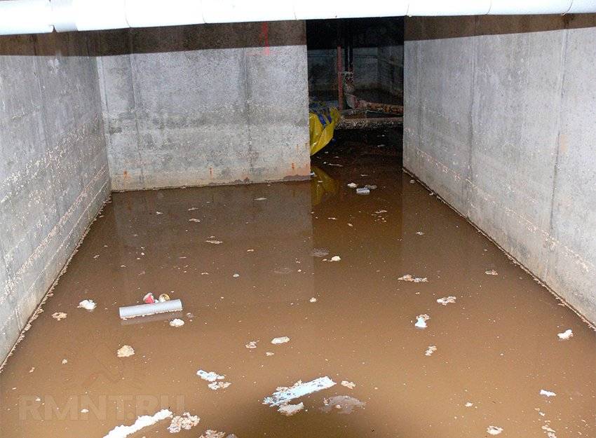 Вода в подвале многоквартирного дома: что делать, куда обращаться, как написать заявление, затопление стоками