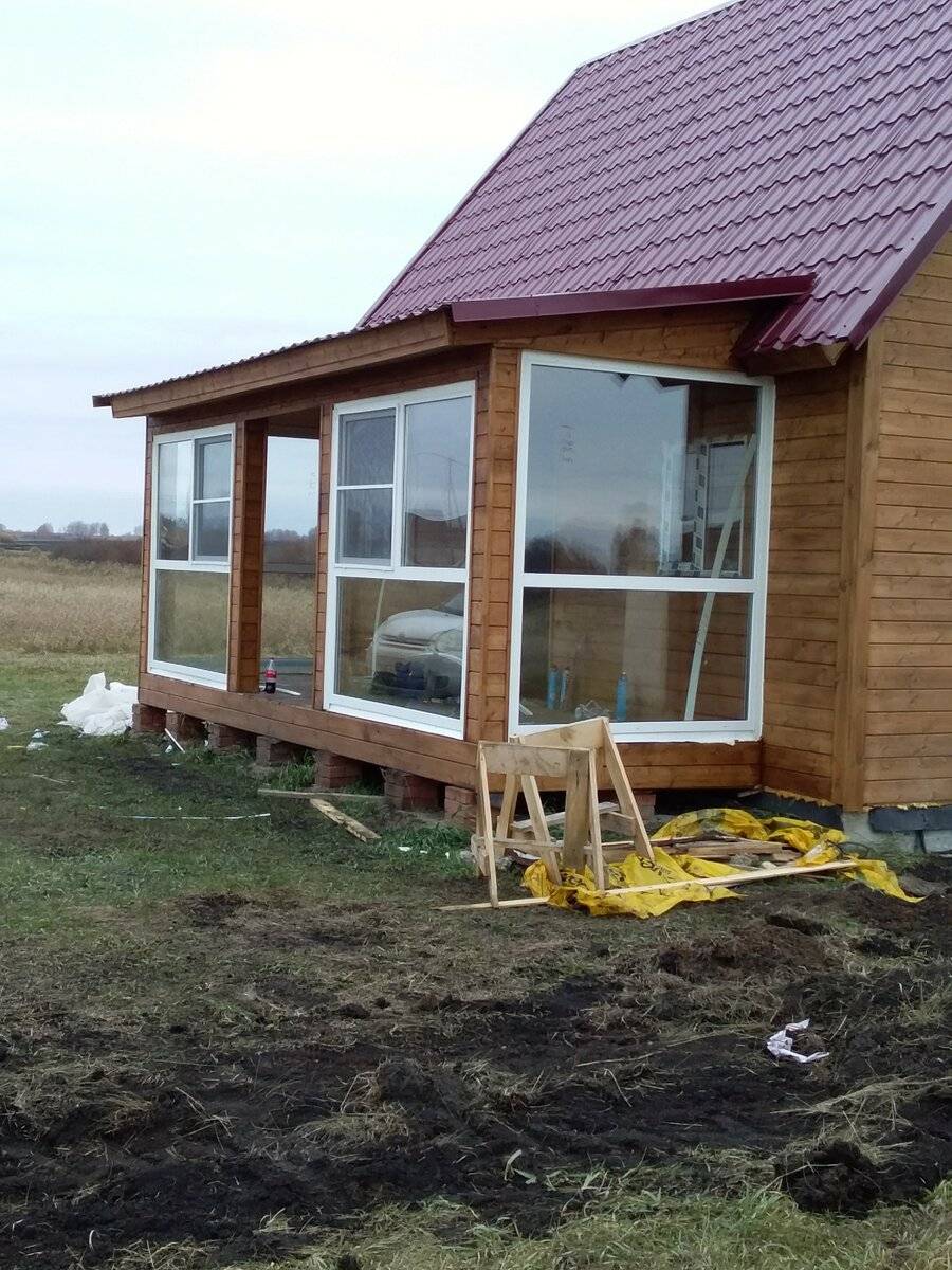 Остекление веранд, террас и беседок: различные варианты