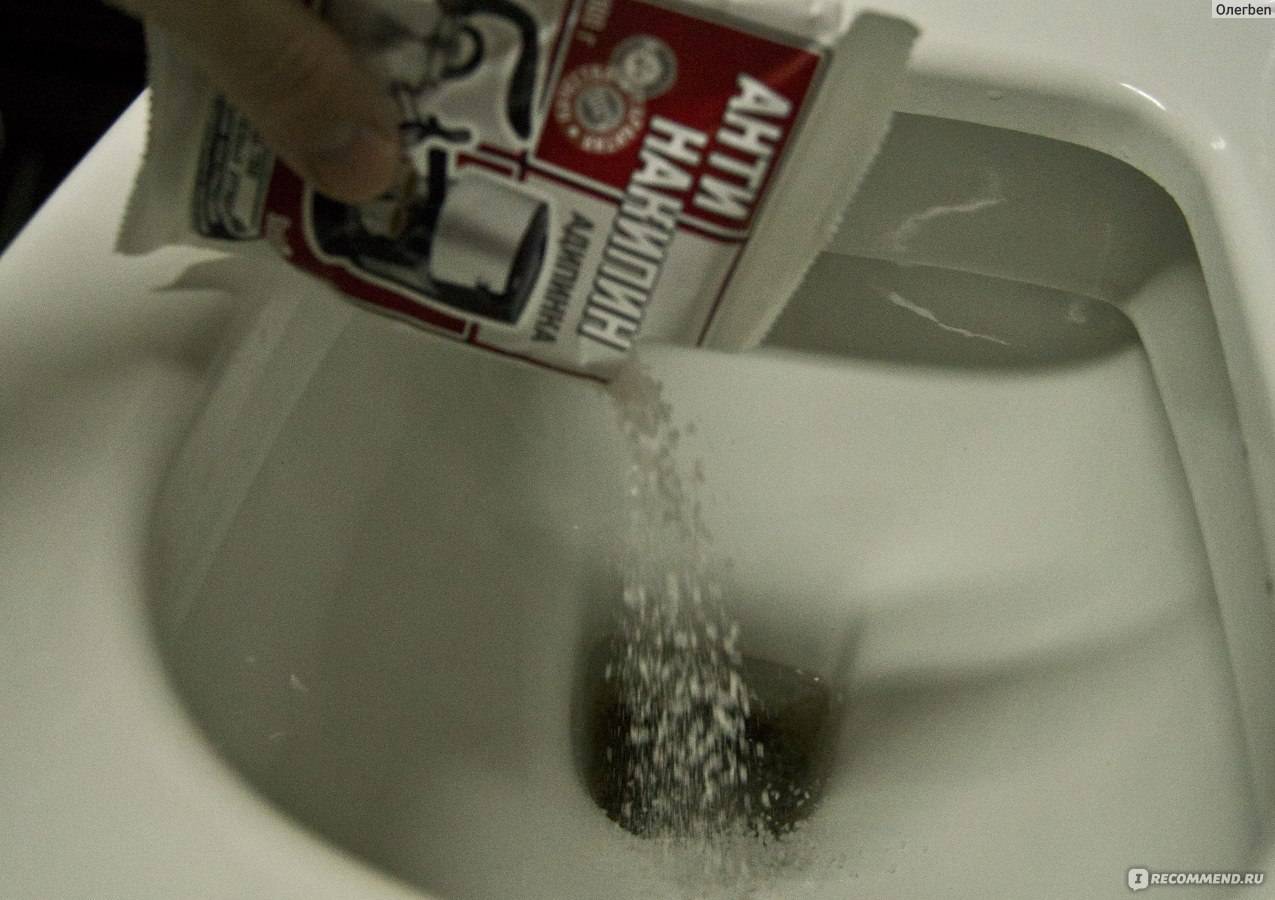 Как самостоятельно отчистить бачок унитаза изнутри от ржавчины и налёта