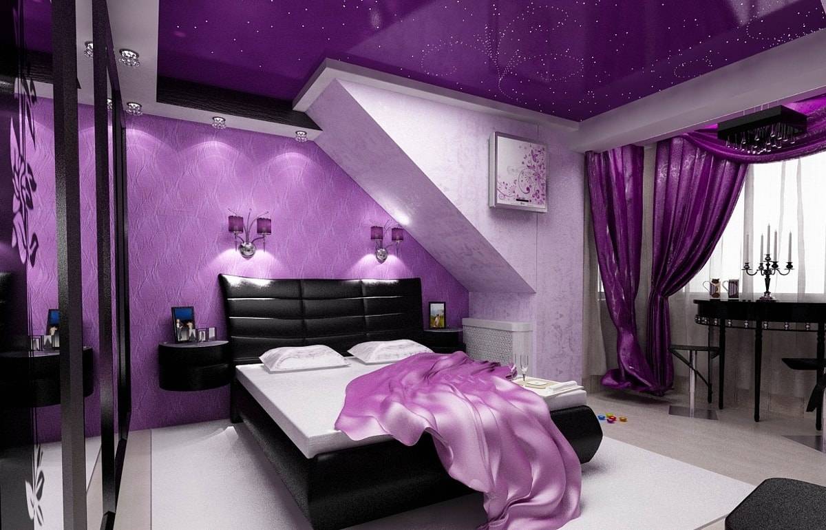 фиолетовый цвет потолка в интерьере