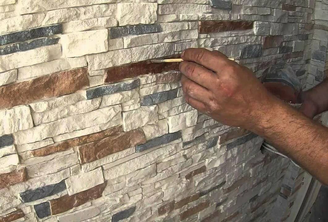 Укладка гипсовой плитки под кирпич на стену: как класть, инструкция