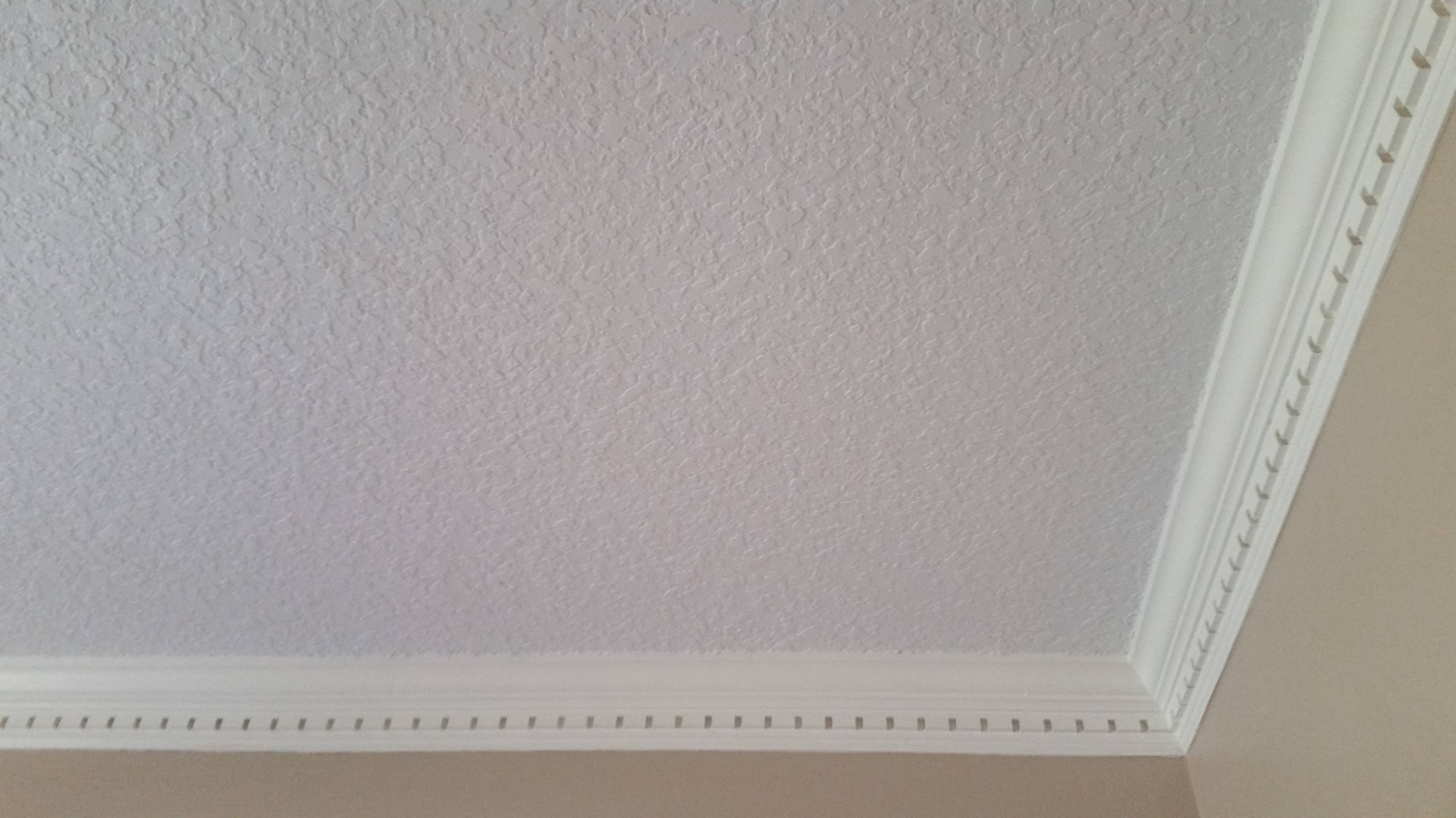Покраска обоев на потолке: тонкости и рекомендации - master room