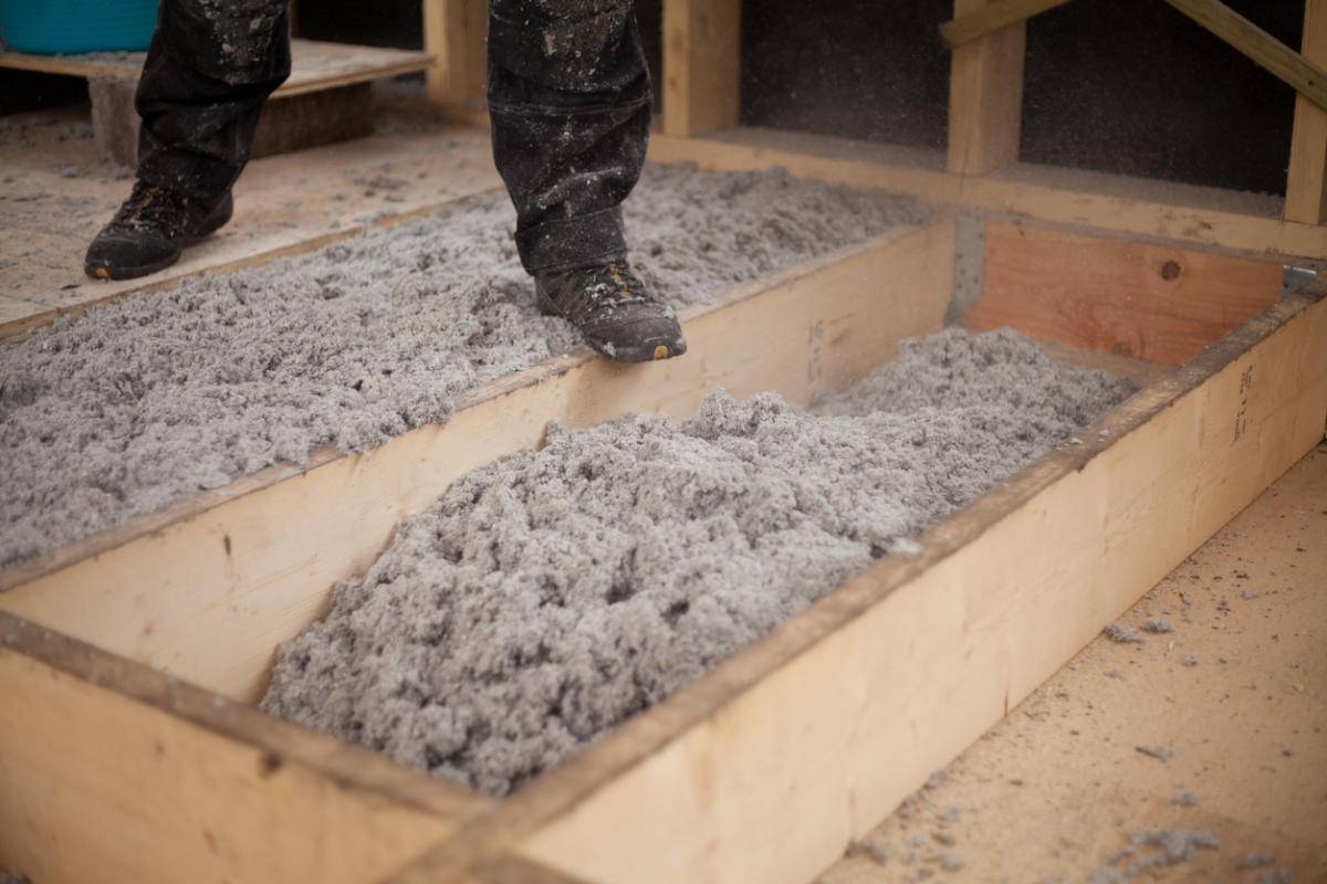 Потолок в бане: утепление, выбор материала и монтаж