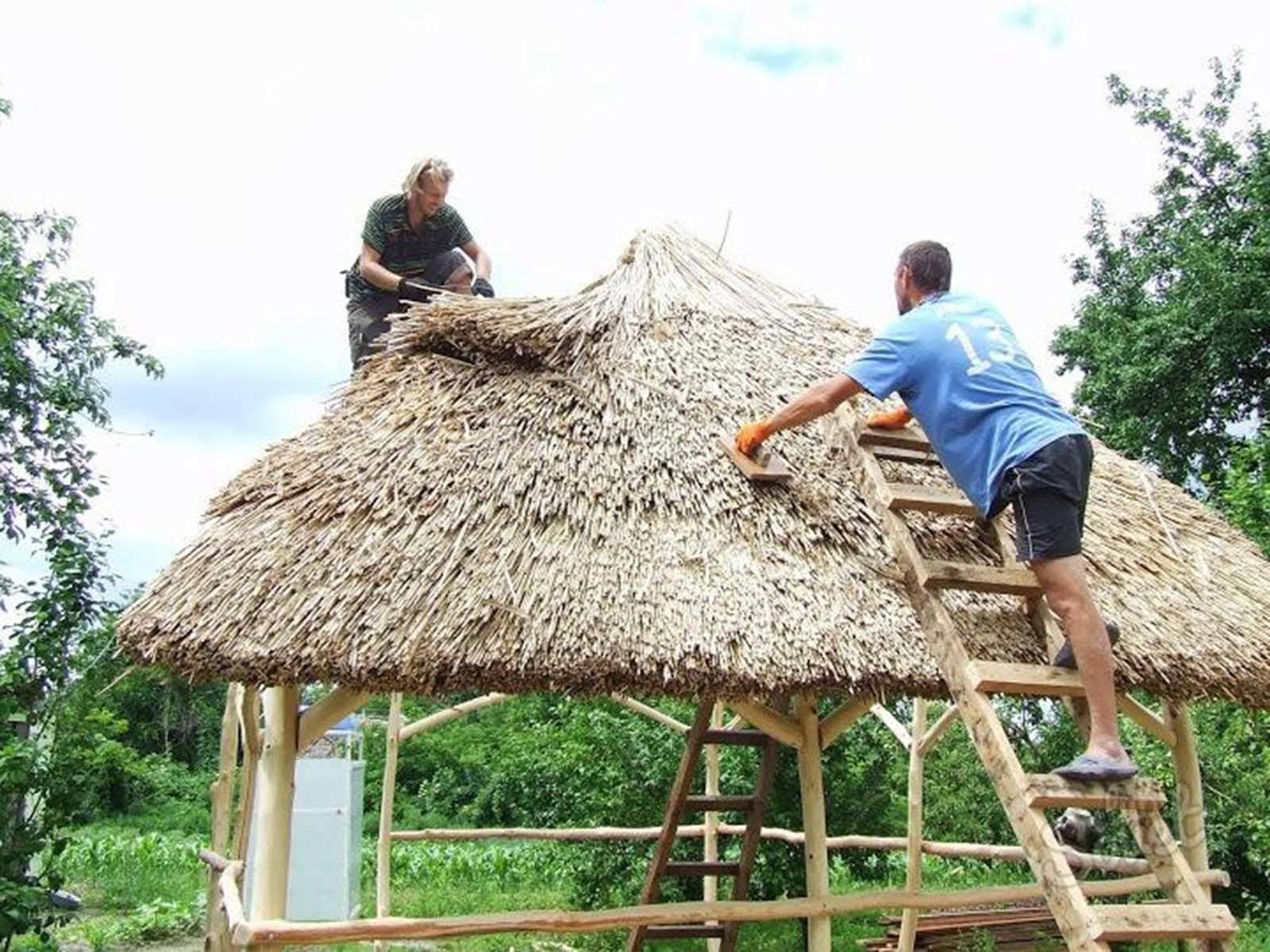 Беседка из тростника