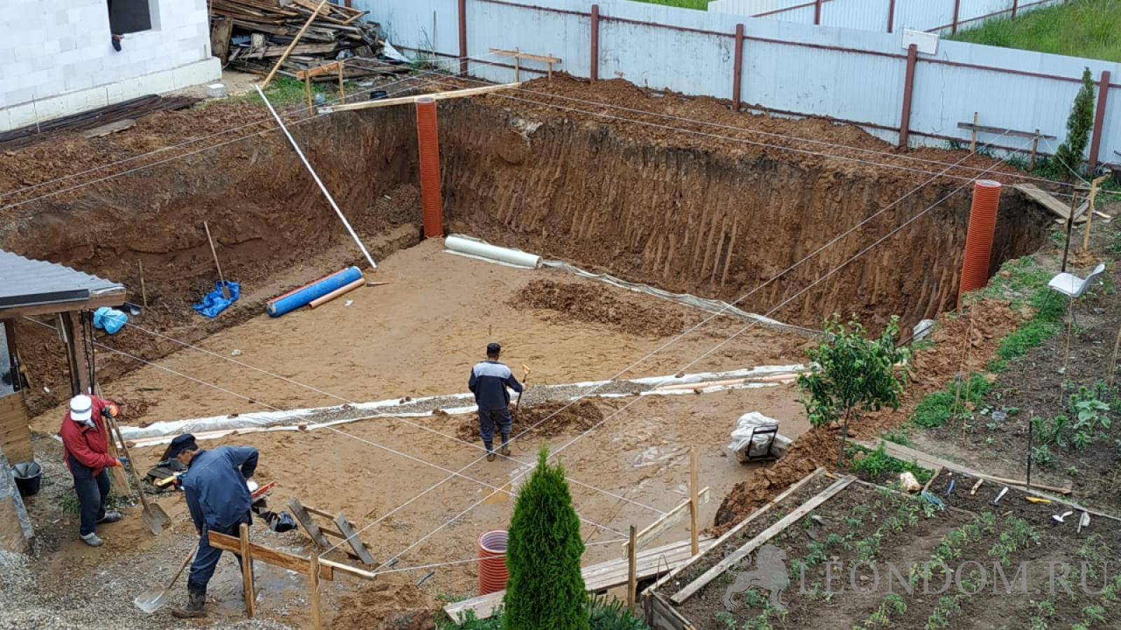 Котлован под фундамент своми руками: от подготовки до результата