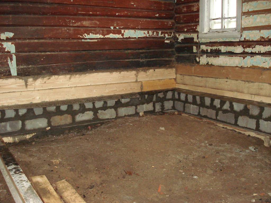 Замена нижних венцов деревянного дома: этапы и способы