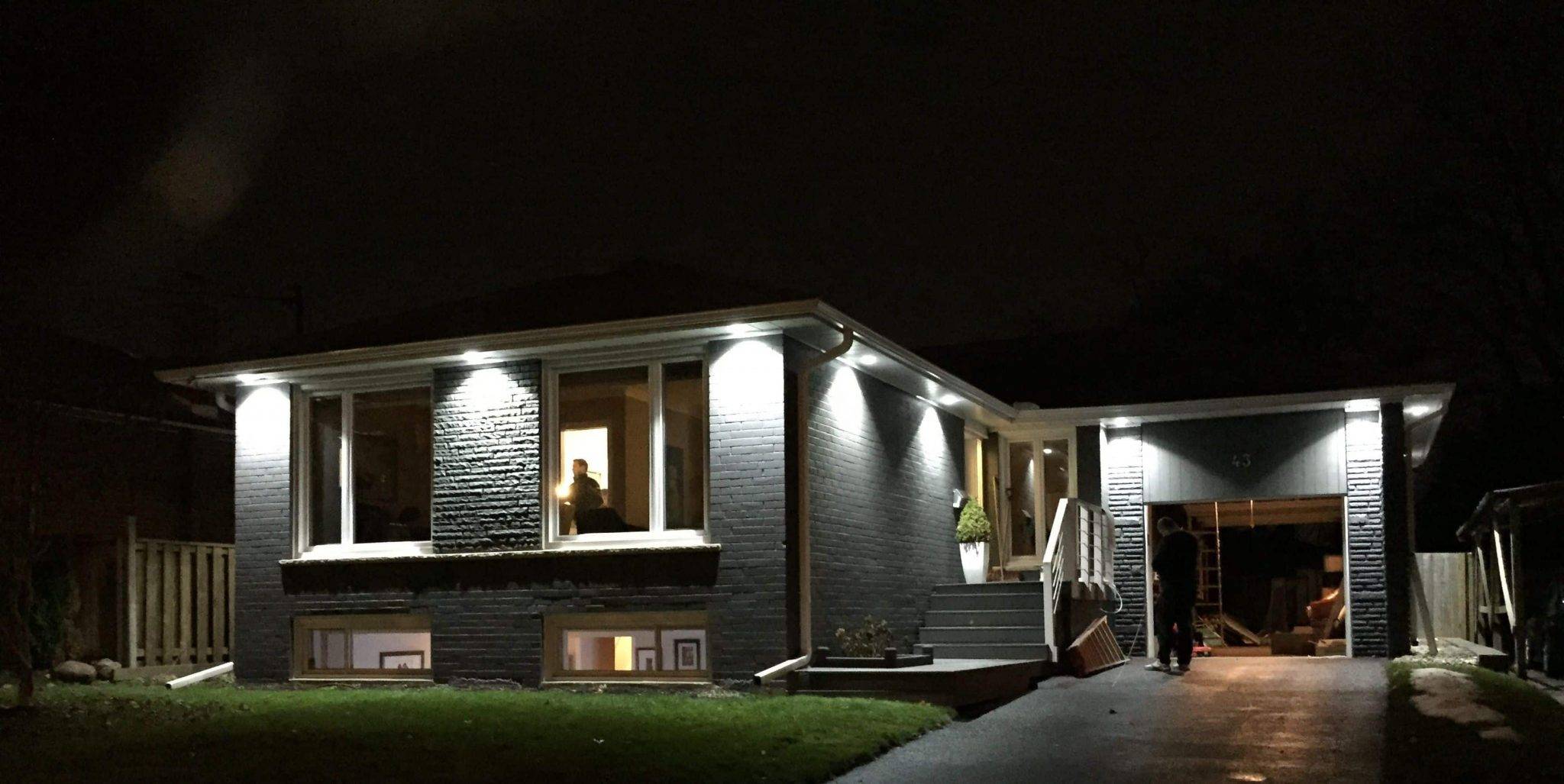 Подсветка частного дома снаружи — как правильно сделать