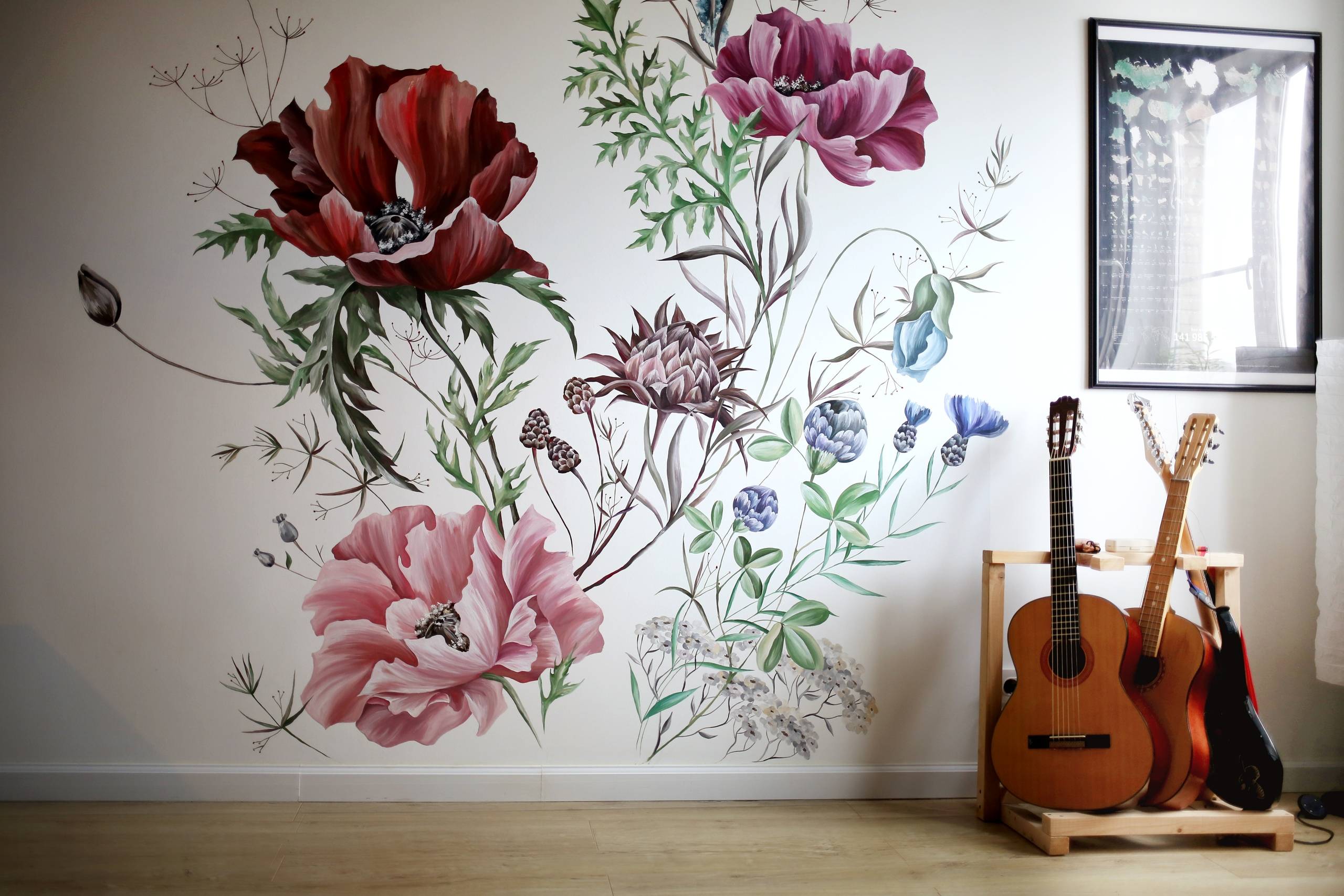 Красивые цветы на стены. Роспись стен. Художественная роспись стен. Художественная роспись стен в интерьере. Роспись стен цветы.