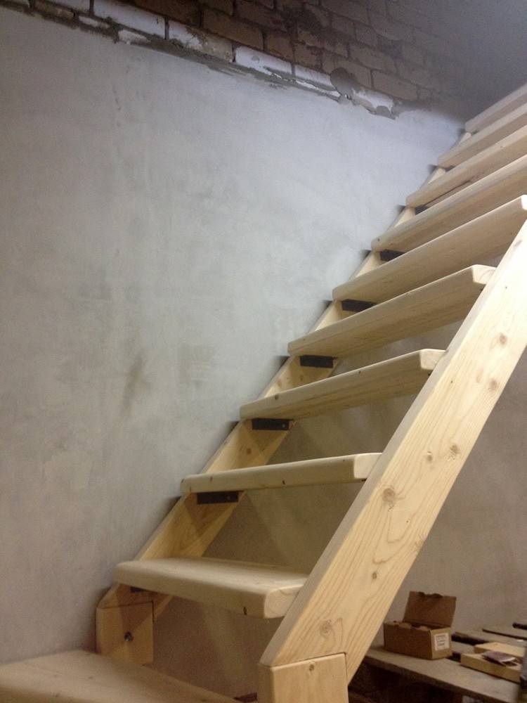 Лестница в подвал: варианты в погреб, чертежи, как сделать ступеньки в частном доме своими руками из дерева, металлические